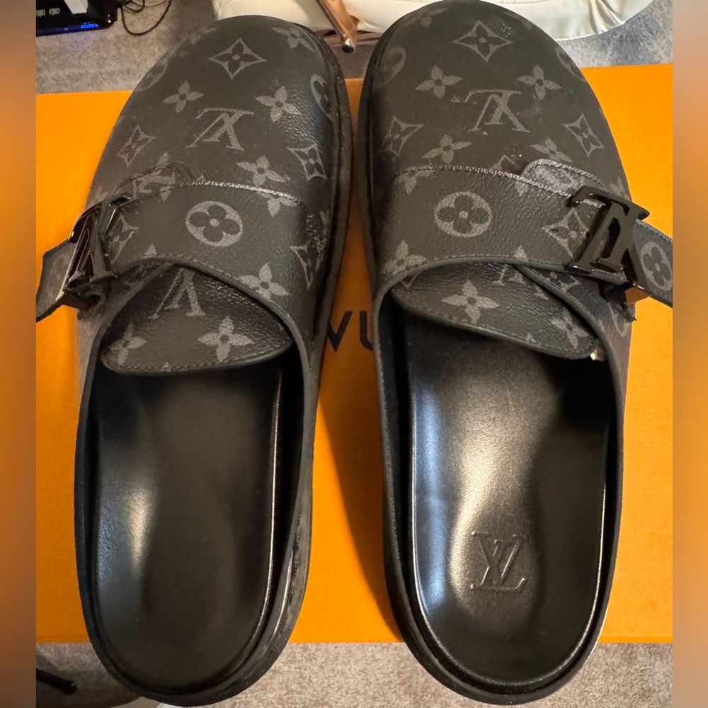 Louis Vuitton Easy Mule LV Leather Slip On Clog. 43 Hardware Monogram Authentic